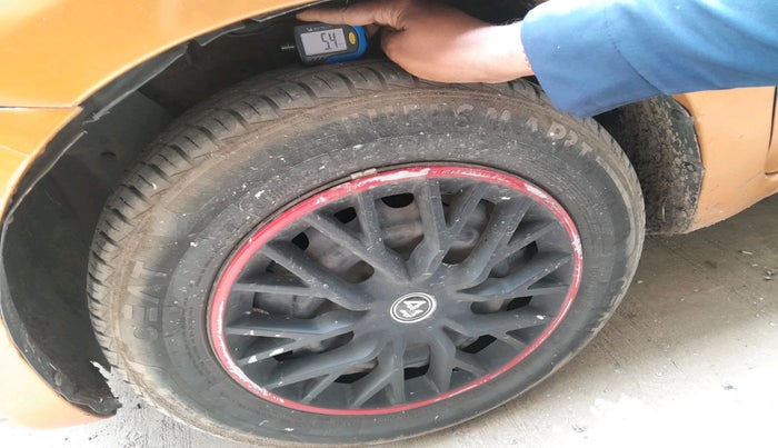 2011 Nissan Micra XL PETROL, Petrol, Manual, 1,16,273 km, tyre