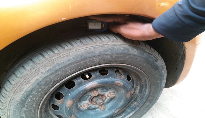 2011 Nissan Micra XL PETROL, Petrol, Manual, 1,16,273 km, tyre