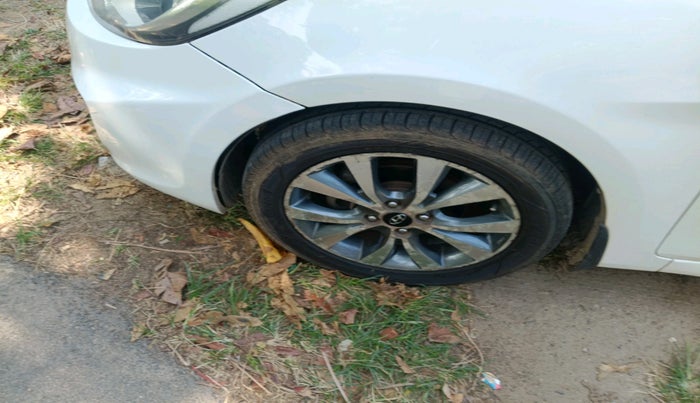 2013 Hyundai Verna FLUIDIC 1.6 CRDI SX, Diesel, Manual, 1,29,728 km, tyre