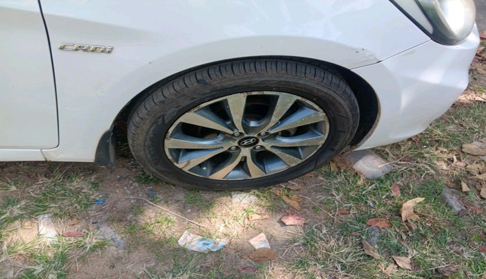 2013 Hyundai Verna FLUIDIC 1.6 CRDI SX, Diesel, Manual, 1,29,728 km, tyre