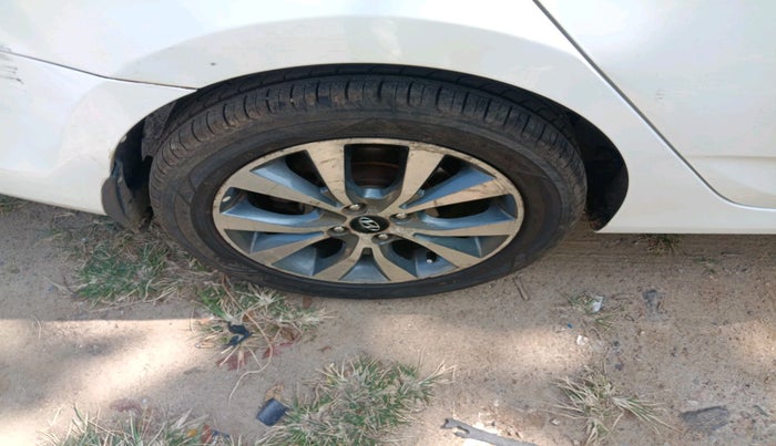 2013 Hyundai Verna FLUIDIC 1.6 CRDI SX, Diesel, Manual, 1,29,728 km, tyre