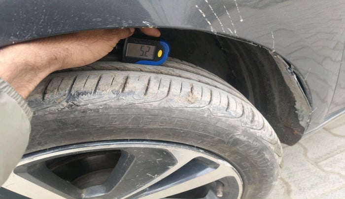 2021 Tata ALTROZ XZ DIESEL, Diesel, Manual, 75,524 km, tyre