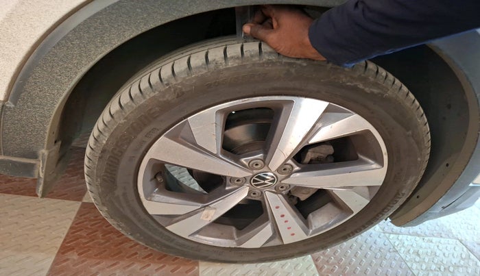 2022 Volkswagen TAIGUN HIGHLINE 1.0 TSI MT, Petrol, Manual, 79,375 km, tyre