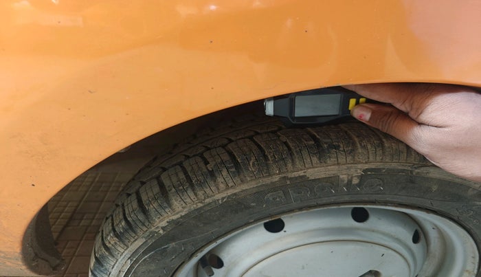 2011 Tata Nano STD, Petrol, Manual, 32,275 km, tyre