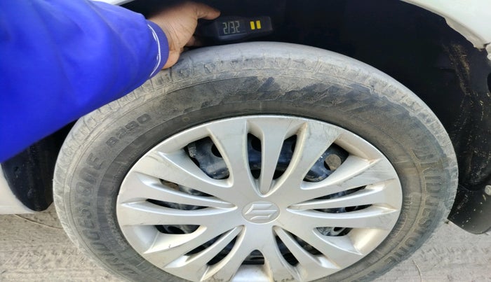 2013 Maruti Ertiga VXI, Petrol, Manual, 1,08,547 km, tyre