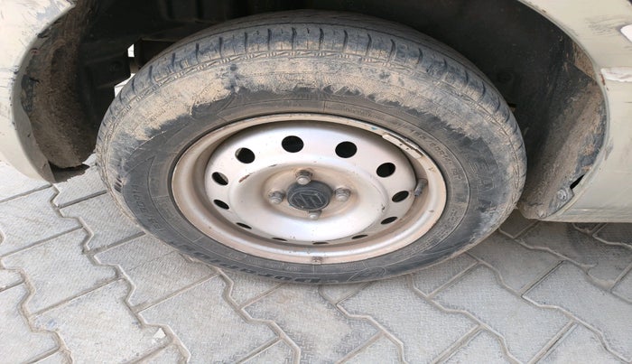 2016 Maruti Swift Dzire LDI, Diesel, Manual, 1,10,056 km, tyre