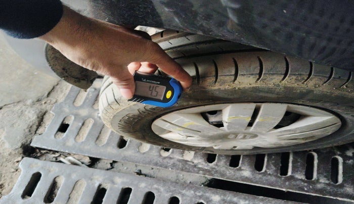 2018 Maruti Alto 800 LXI, Petrol, Manual, 29,220 km, tyre