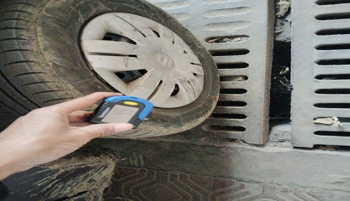 2018 Maruti Alto 800 LXI, Petrol, Manual, 29,220 km, tyre