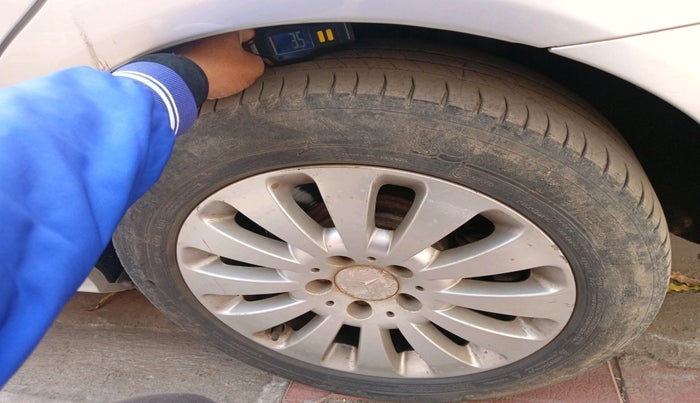 2012 Mercedes Benz C Class 200 K CLASSIC, Petrol, Automatic, 95,841 km, tyre