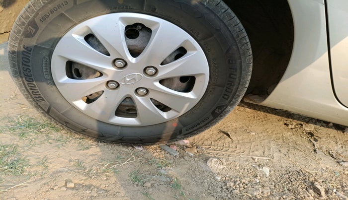 2012 Hyundai i10 MAGNA 1.2, Petrol, Manual, 1,11,641 km, tyre