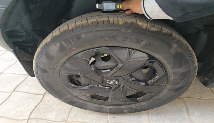 2022 Tata PUNCH ADVENTURE MT, Petrol, Manual, 38,658 km, tyre