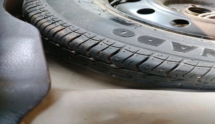 2013 Maruti Swift Dzire VXI, Petrol, Manual, 62,726 km, tyre