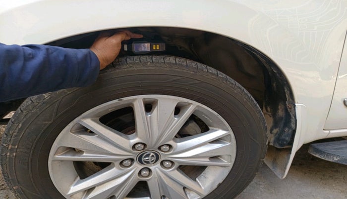 2018 Toyota Innova Crysta 2.8 ZX AT 7 STR, Diesel, Automatic, 1,04,115 km, tyre