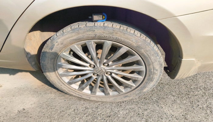 2016 Maruti Ciaz ZXI+ AT, Petrol, Automatic, 82,305 km, tyre