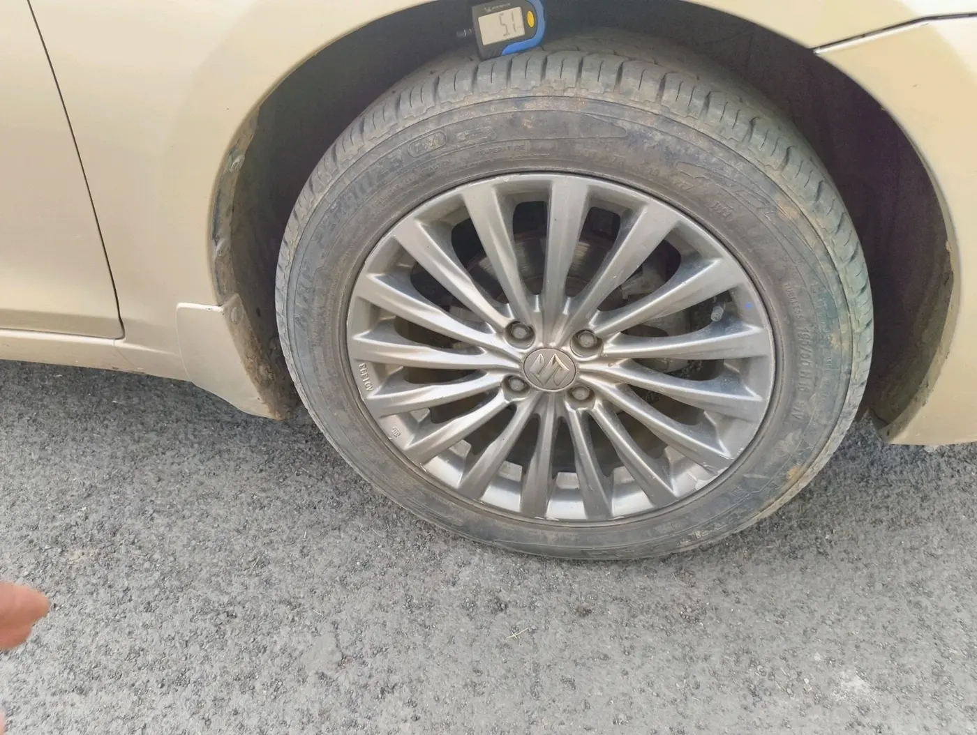 2016 Maruti Ciaz ZXI+ AT, Petrol, Automatic, 85,400 km, tyre
