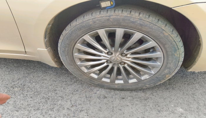 2016 Maruti Ciaz ZXI+ AT, Petrol, Automatic, 82,305 km, tyre