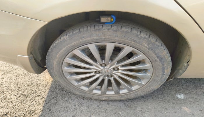 2016 Maruti Ciaz ZXI+ AT, Petrol, Automatic, 82,305 km, tyre