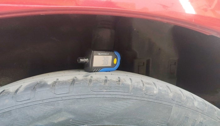 2017 Toyota Etios Liva VX, Petrol, Manual, 73,743 km, tyre