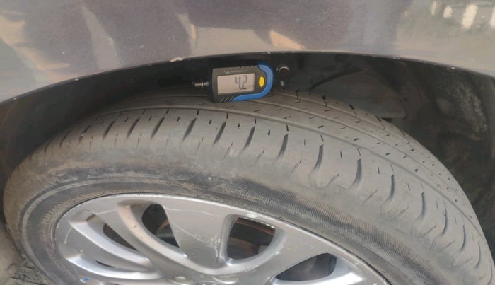 2017 Maruti Baleno ALPHA PETROL 1.2, Petrol, Manual, 1,42,875 km, tyre