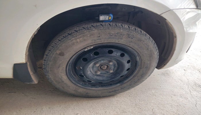 2017 Maruti Swift VXI O, Petrol, Manual, 84,181 km, tyre