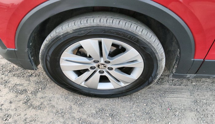 2023 Skoda KUSHAQ AMBITION 1.0L TSI AT, Petrol, Automatic, 33,333 km, tyre