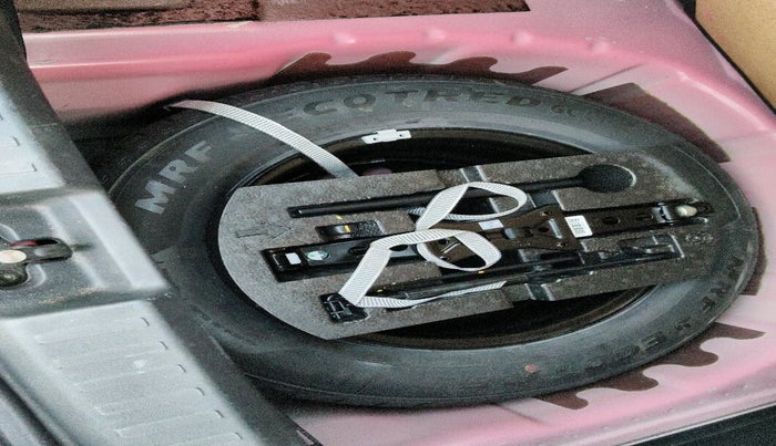 2023 Skoda KUSHAQ AMBITION 1.0L TSI AT, Petrol, Automatic, 33,333 km, tyre