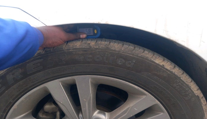 2017 Hyundai New Elantra 2.0 SX(O) AT PETROL, Petrol, Automatic, 1,17,546 km, tyre