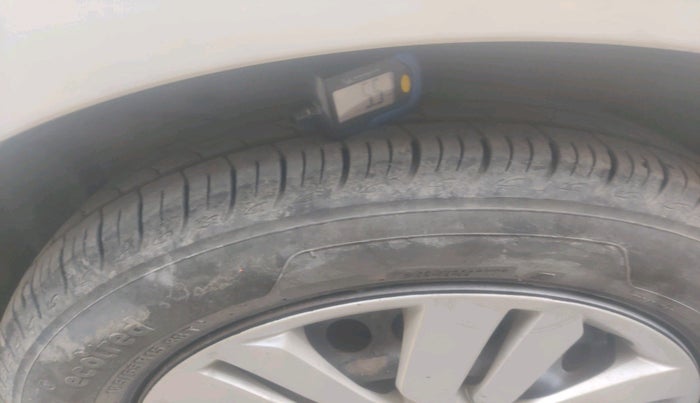 2014 Honda City 1.5L I-DTEC S, Diesel, Manual, 1,93,189 km, tyre