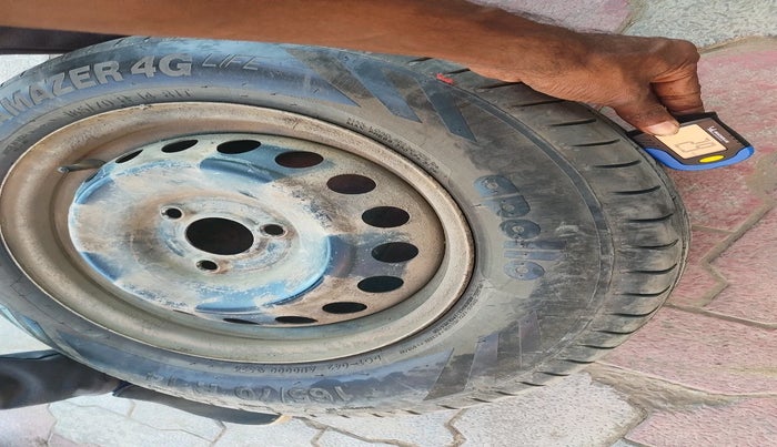 2021 Renault Kwid RXT 0.8, Petrol, Manual, 1,00,592 km, tyre