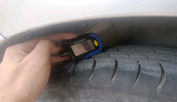 2013 Hyundai i20 MAGNA (O) 1.2, Petrol, Manual, 73,589 km, tyre