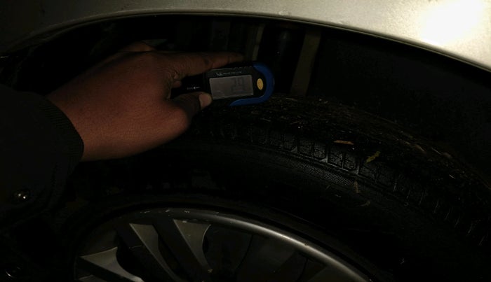 2014 Maruti Swift Dzire VDI, Diesel, Manual, 1,03,639 km, tyre