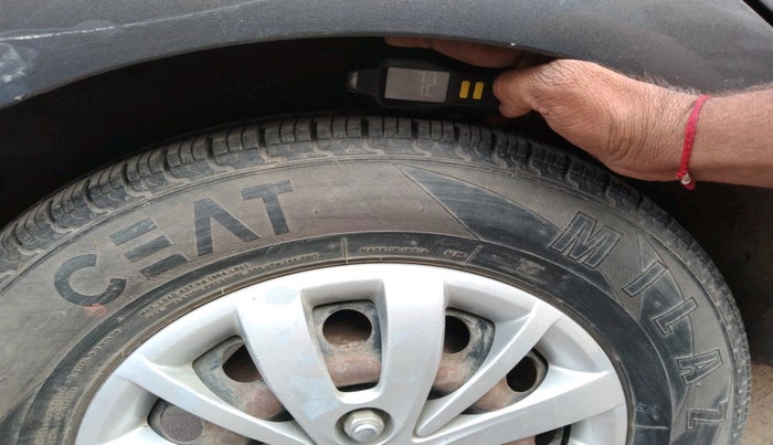 2013 Hyundai i10 SPORTZ 1.2, Petrol, Manual, 73,431 km, tyre