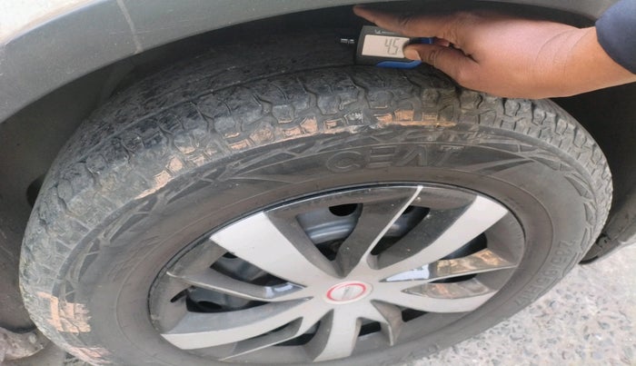 2016 Mahindra XUV500 W6, Diesel, Manual, 88,867 km, tyre