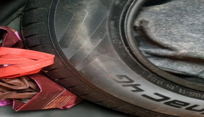 2021 Hyundai VENUE SX 1.0 TURBO IMT DUAL TONE SPORT, Petrol, Manual, 43,265 km, tyre