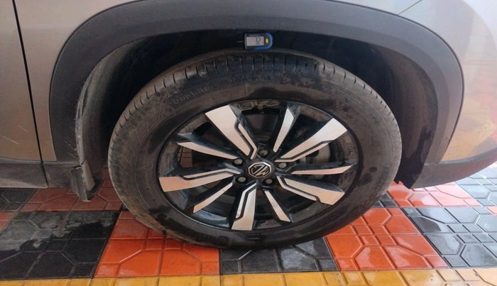 2019 MG HECTOR SHARP 2.0 DIESEL, Diesel, Manual, 1,31,833 km, tyre