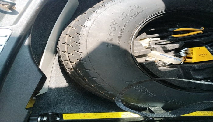 2012 Mercedes Benz GL Class 350 CDI Blue EFFICIENCY, Diesel, Automatic, 77,841 km, tyre