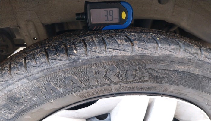 2019 Maruti Alto VXI, Petrol, Manual, 92,201 km, tyre