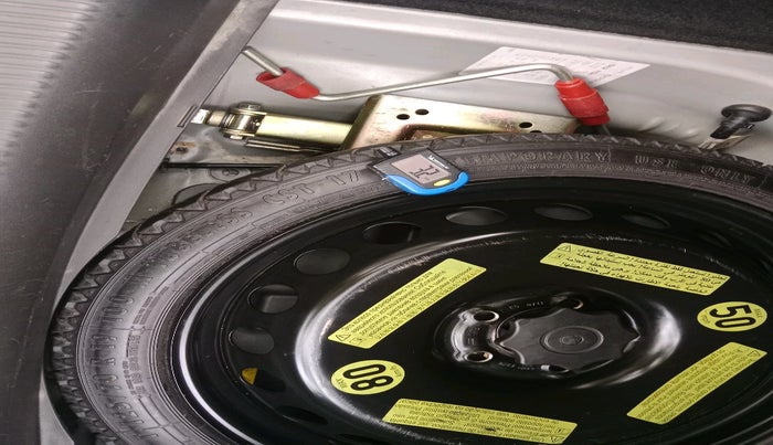 2011 Audi A4 2.0 TDI, Diesel, Automatic, 72,789 km, tyre