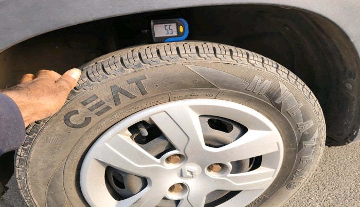 2016 Renault Kwid RXT 1.0 AMT, Petrol, Automatic, 87,379 km, tyre