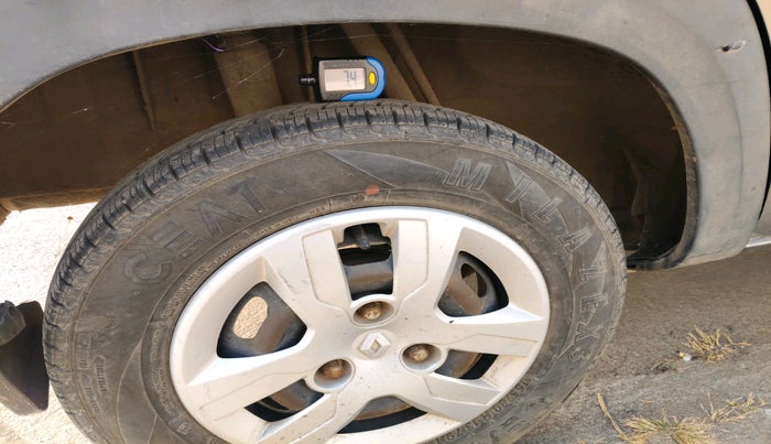 2016 Renault Kwid RXT 1.0 AMT, Petrol, Automatic, 87,379 km, tyre