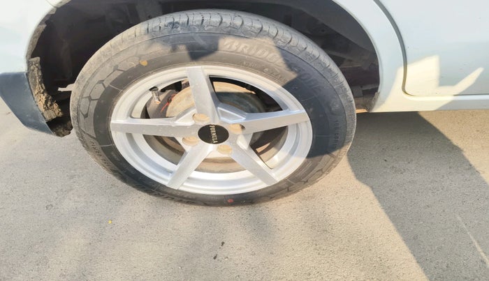 2019 Maruti Alto LXI, Petrol, Manual, 31,102 km, tyre