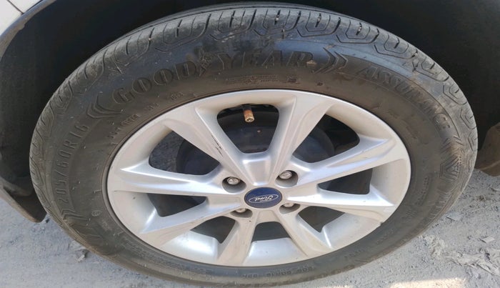 2019 Ford Ecosport TITANIUM 1.5L PETROL, Petrol, Manual, 1,47,197 km, tyre