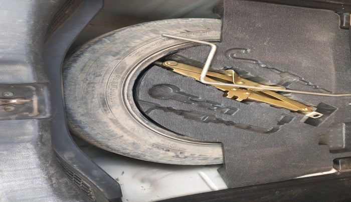 2018 Honda WR-V 1.5L I-DTEC VX MT, Diesel, Manual, 1,42,820 km, tyre