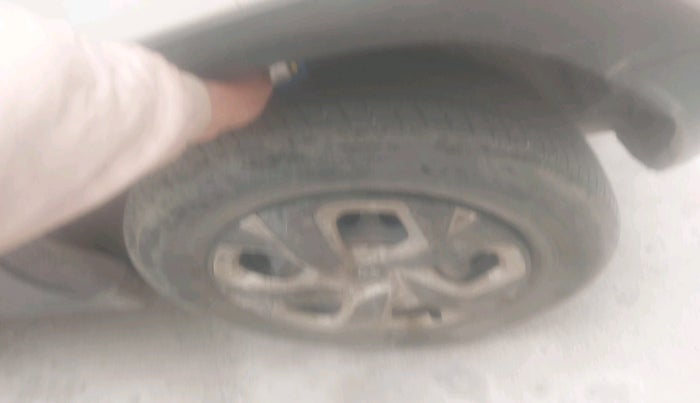 2023 Tata PUNCH PURE MT CNG, Petrol, Manual, 40,084 km, tyre