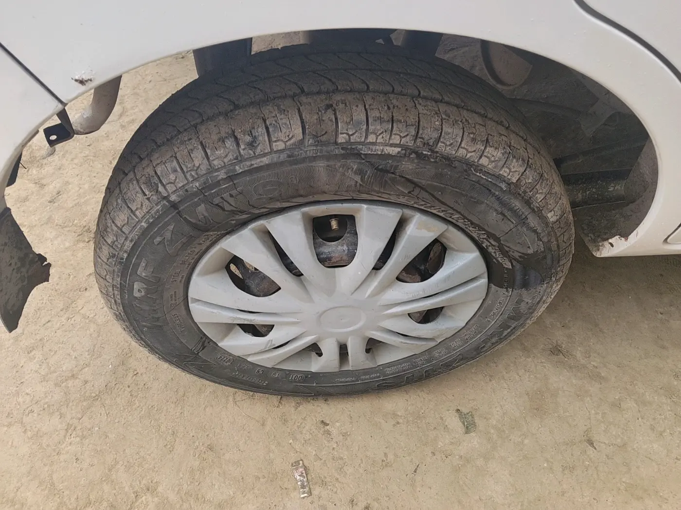 2014 Maruti Alto 800 LXI, Petrol, Manual, 50,456 km, tyre