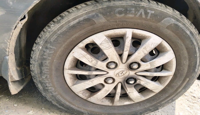 2013 Hyundai i10 SPORTZ 1.2, Petrol, Manual, 64,145 km, tyre