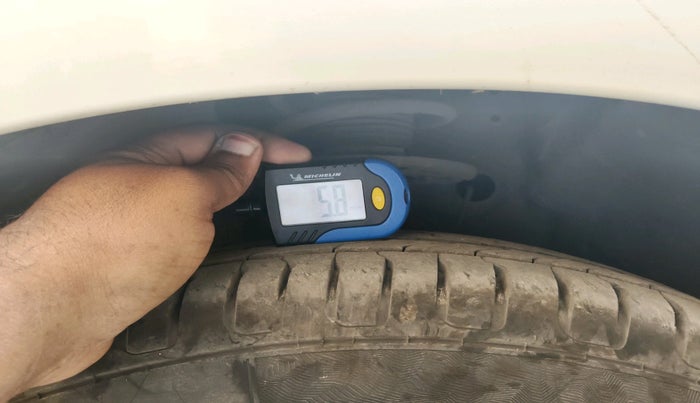 2022 Maruti Dzire VXI CNG, Petrol, Manual, 1,44,658 km, tyre