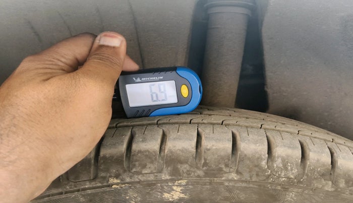 2022 Maruti Dzire VXI CNG, Petrol, Manual, 1,44,658 km, tyre