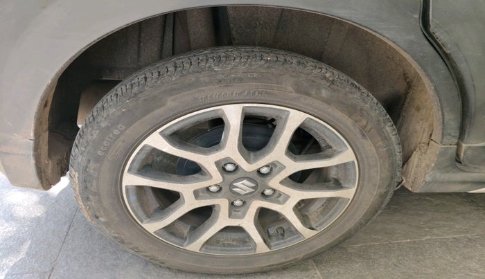 2022 Maruti XL6 ALPHA MT, Petrol, Manual, 33,005 km, tyre