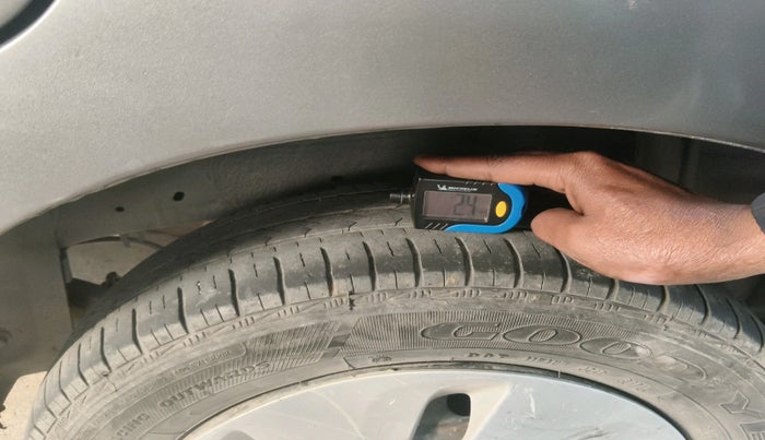 2018 Maruti Celerio VXI CNG, Petrol, Manual, 2,06,748 km, tyre